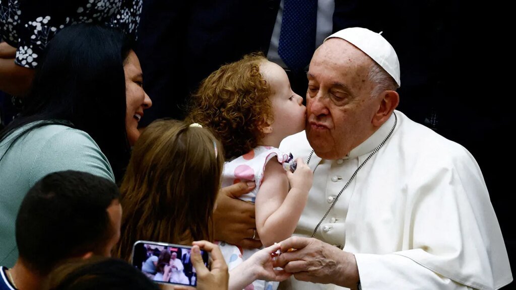 Pope Francis kicks off Holy Year at Vatican, over 32 million visitors expected Pope Francis kicks off Holy Year at Vatican, over 32 million visitors expected